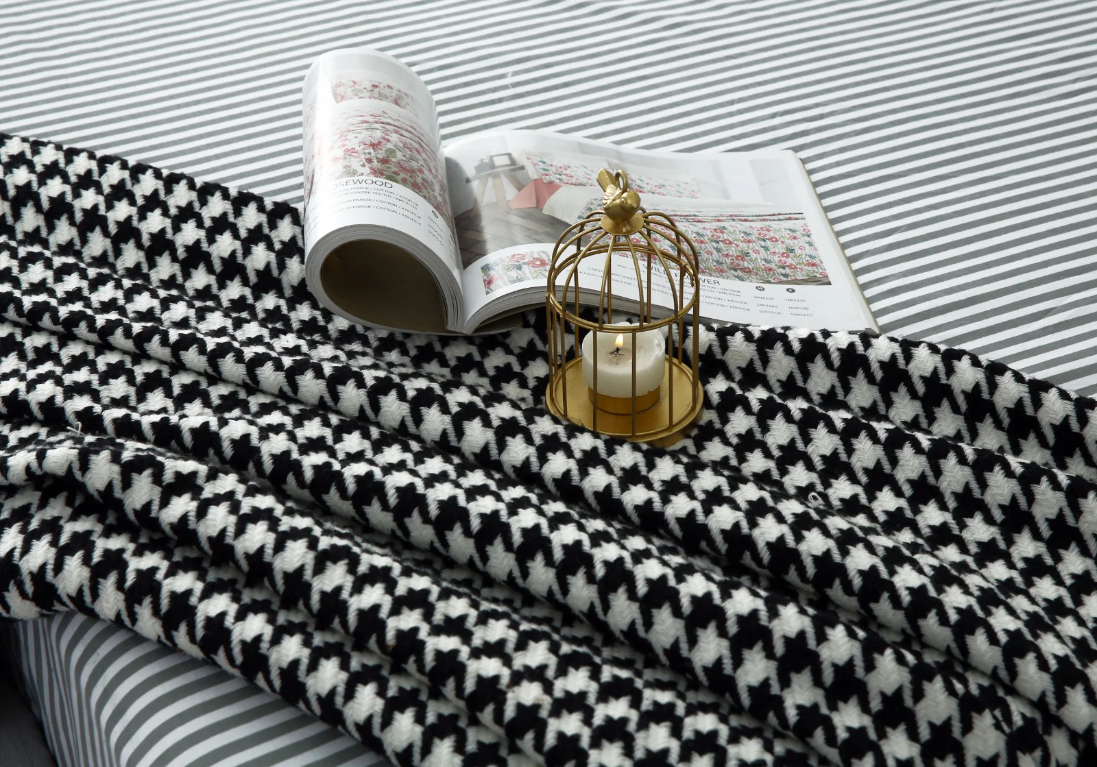 Zipper Mattress Cover Printed-Grey Stripes - Image 7