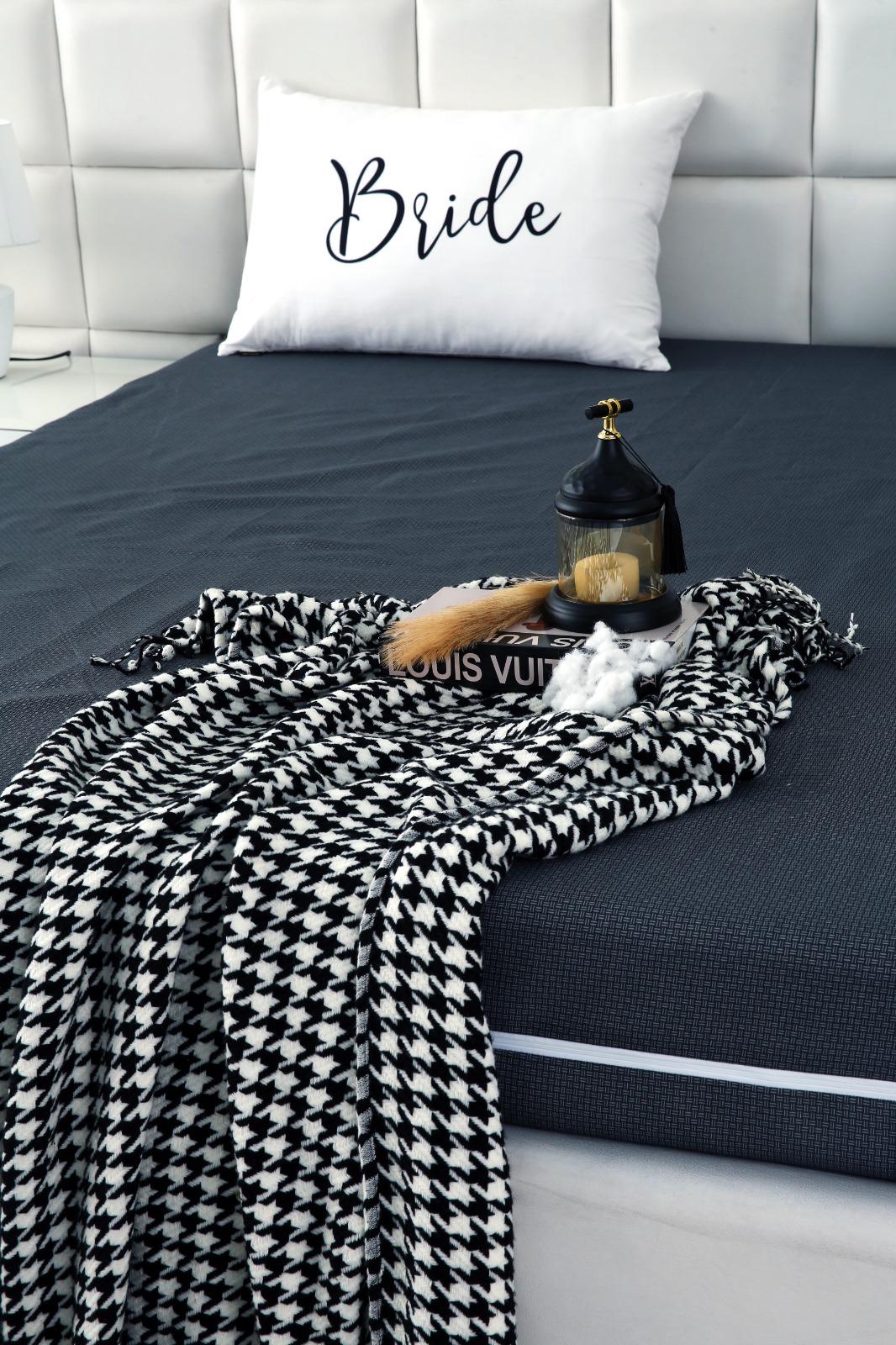 Zipper Mattress Cover Printed-Grey Texture - Image 5